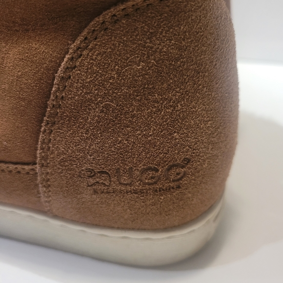 Ever UGG Triple Buckle Belt Hidden Heel Boots, size 38, US 7 - Picture 3 of 7